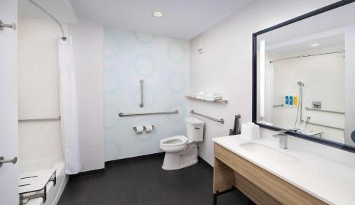 Queen Room with Two Queen Beds - Mobility Access