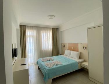 Double or Twin Room with Sea View