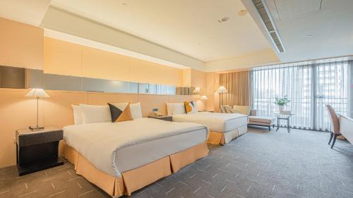 Deluxe Quadruple Suite