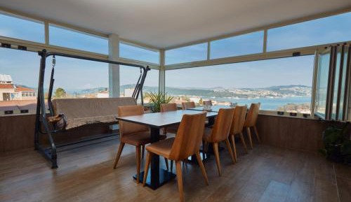 Quadruple Room with Terrace