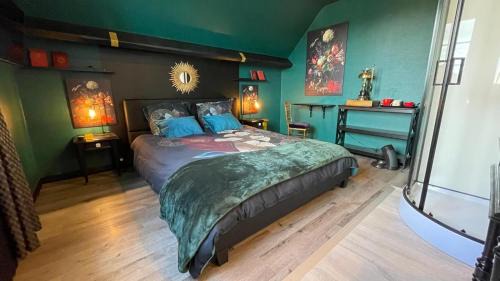 Deluxe Double Room with Shower