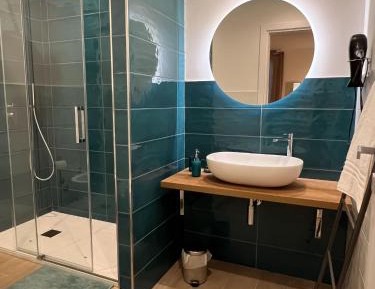 Large Double Room