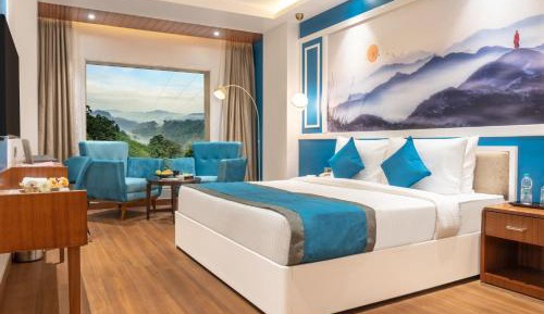 Deluxe Double Room (2 Adults + 1 Child)