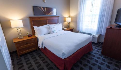 One-Bedroom Queen Suite with Sofa Bed