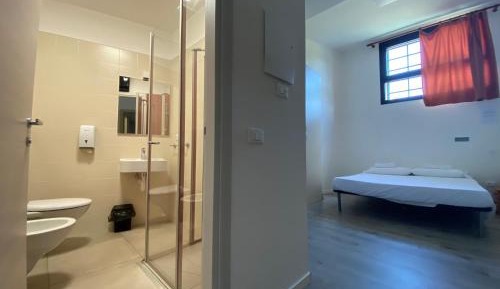 Double Room with Ensuite Bathroom