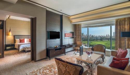  St. Regis Suite