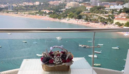 Two-Bedroom Apartment with Sea View