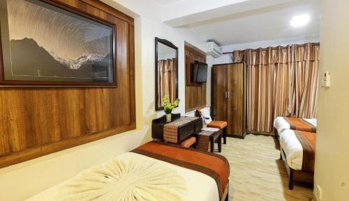 Deluxe Family Room