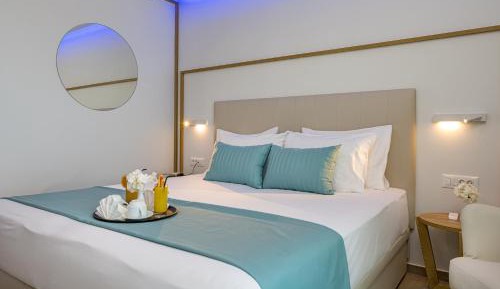 Deluxe Double or Twin Room with Pool Access