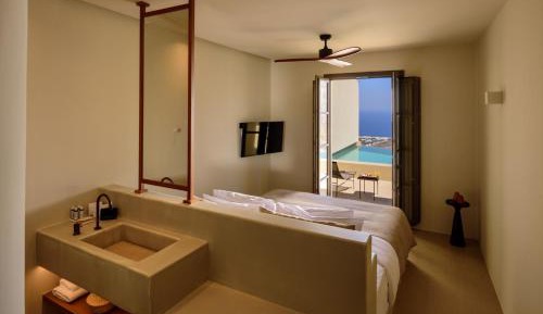 Executive 2 Bedroom Villa with Heated Pool and Sea View