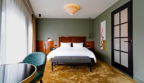 Grand Executive Room