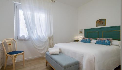 Superior One-Bedroom Apartment