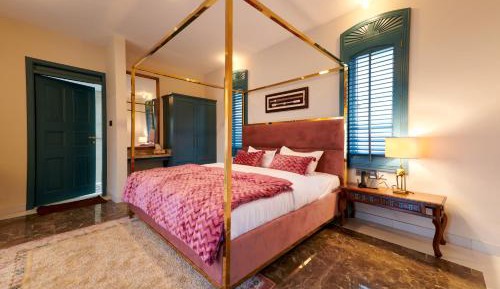 Junior Suite with Mountain View