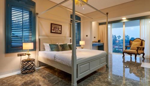 Deluxe King Room