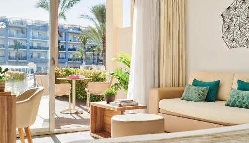 Junior Suite Swim Up