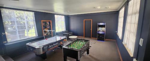Single Room with Shared Shower and Toilet