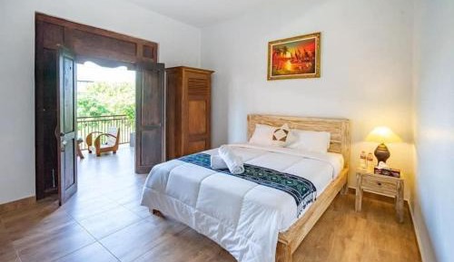 Double Room with Private Bathroom