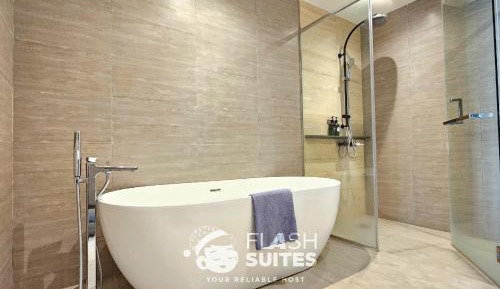 Premium One-Bedroom Suite with Bathtub