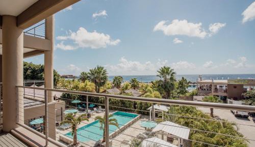 Royal Two-Bedroom Apartment with Sea View