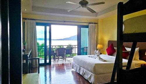 Family Room with Sea View