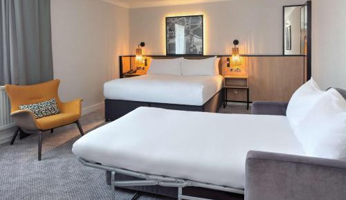 Queen Deluxe Room with Double Sofa Bed