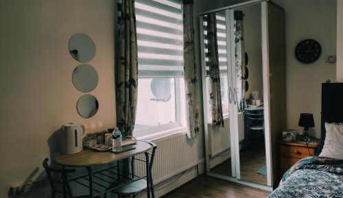 Deluxe King Suite