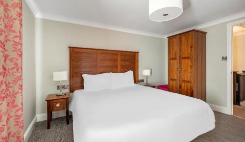 Two Bedroom House (Sleeps 6)