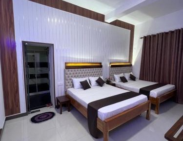 Deluxe Queen Room with Two Queen Beds