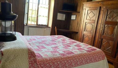 Double or Twin Room with Mountain View