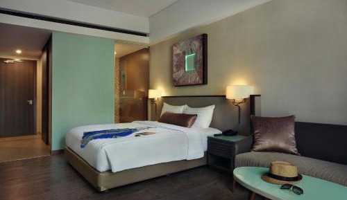 Deluxe King Room with Plunge Pool