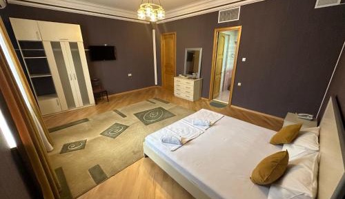 Large Double Room