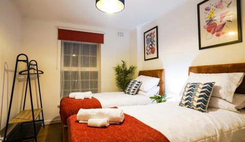 Three-Bedroom Superior Apartment