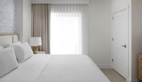 Studio Suite, Studio, 1 King, Sofa bed, City view, Balcony