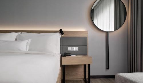 Prime Deluxe King Room with Sofa Bed