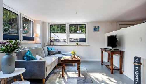 Superior One-Bedroom Apartment