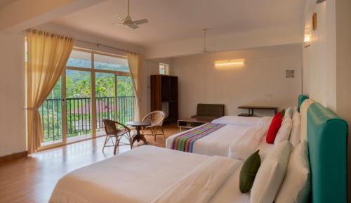 Quadruple Room with Mountain View