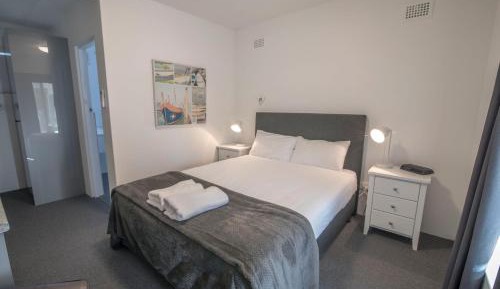 Standard Queen Room