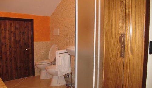 Quadruple Room with Private Bathroom