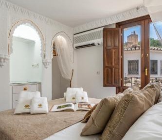 Executive Apartment with Alhambra Views with bath