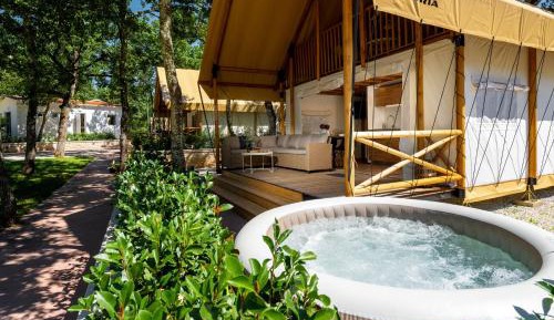 Premium Tent Loft with jacuzzi