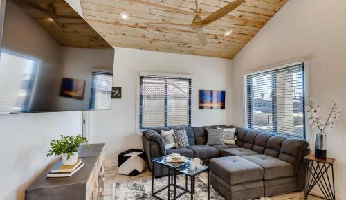 Three-Bedroom Holiday Home 