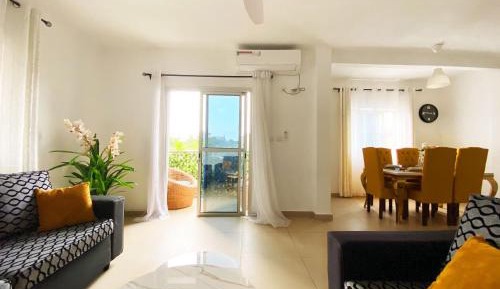 Two-Bedroom Deluxe Apartment with Balcony