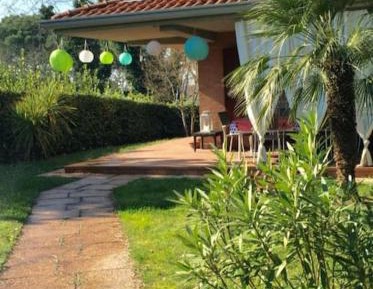 Villa with Garden View