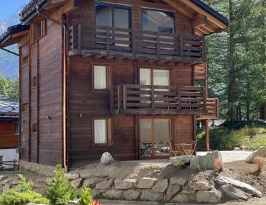 Apartment with Garden Access