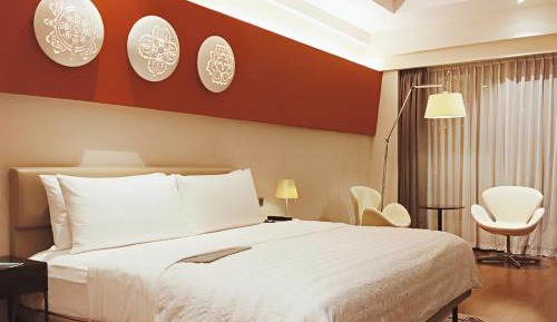 Deluxe King Room