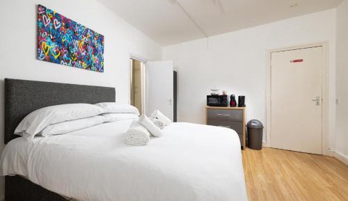 Deluxe Double Room with Shower