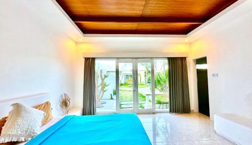 Superior Double Bed Room with Direct Pool Access