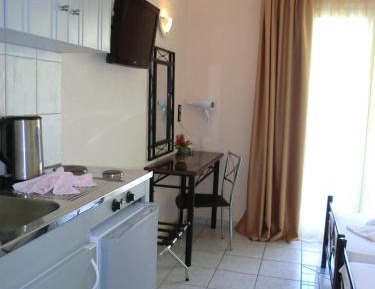 Studio (2 Adults)