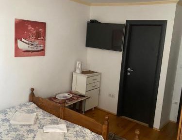 Economy Triple Room