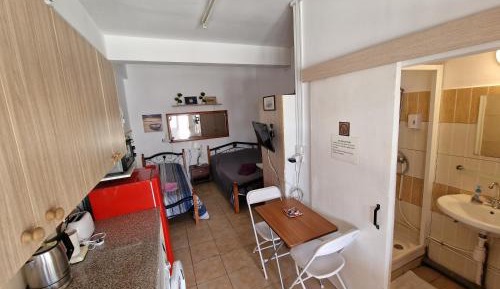 Apartment (2 Adults + 1 Child)